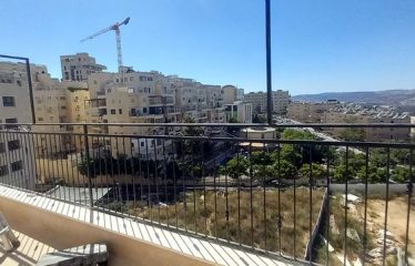 New apartment in Kiryat Belz, Jerusalem, from Tishrei