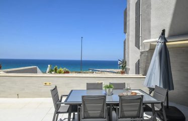 Netanya: Luxury duplex overlooking the sea