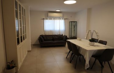 Stunning and spacious 3-room apartment in Givat Shaul/Kiryat Moshe